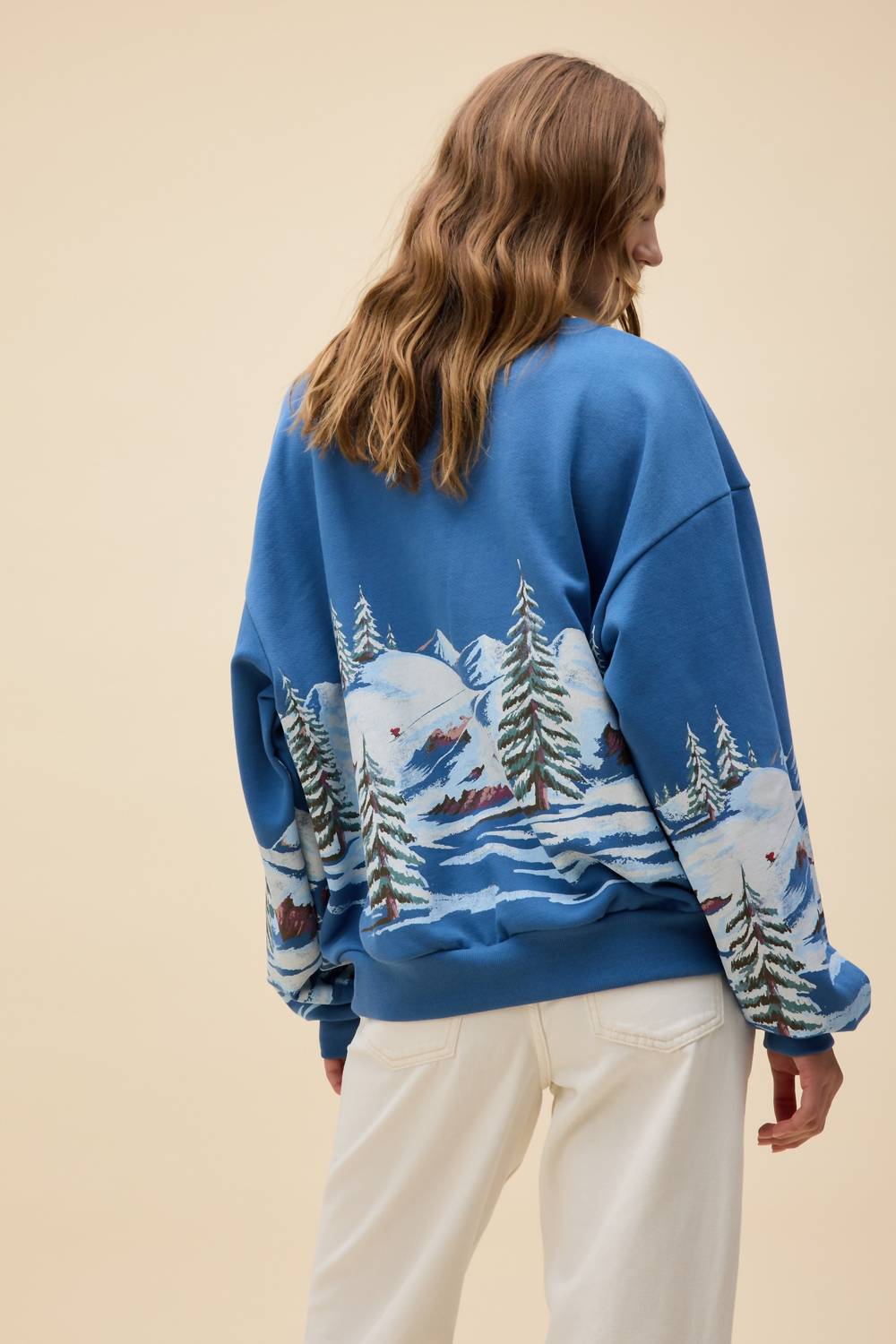 Daydreamer - Alpine Ski Scene Oversized Crew Sweatshirt